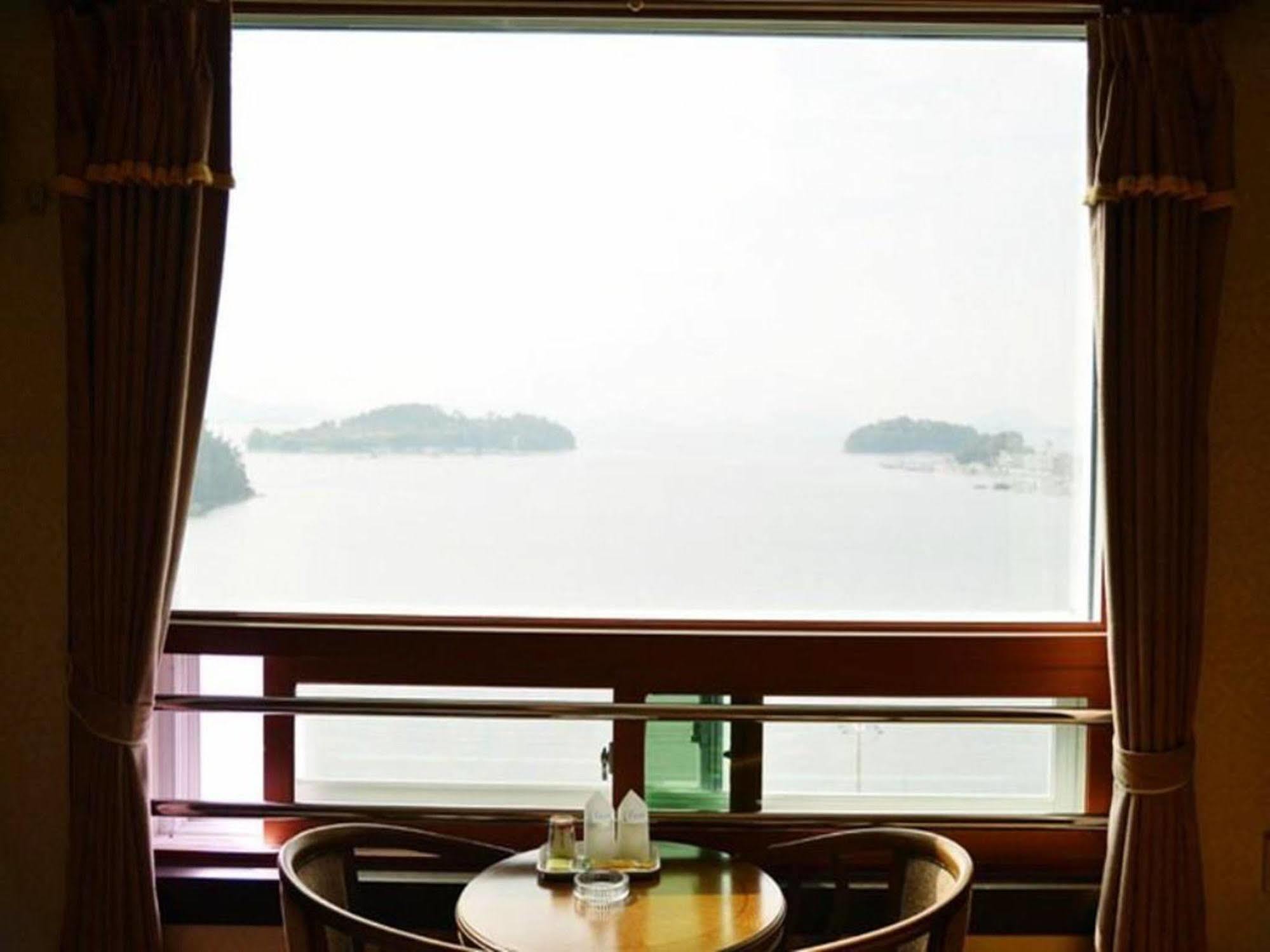 Am Ort Hotel Yeosu Exterior photo