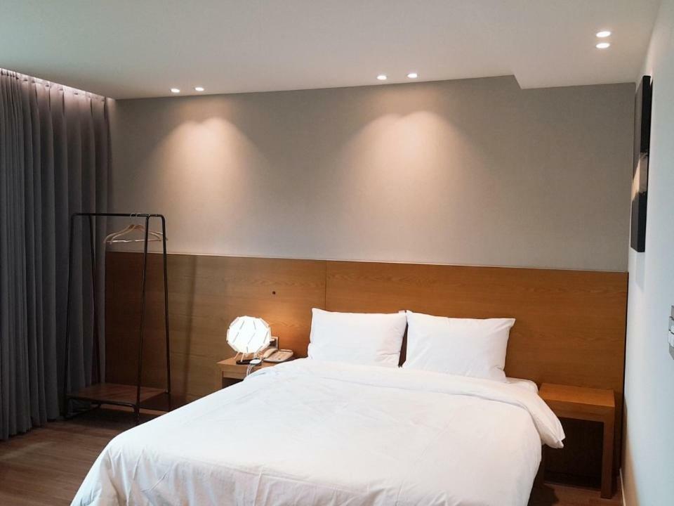 Am Ort Hotel Yeosu Exterior photo